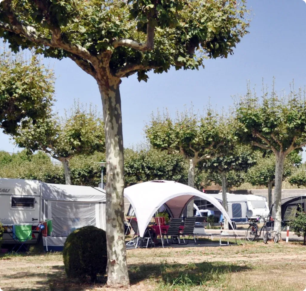 Caravanstaanplaatsen op Camping Riembau bij Platja d’Aro — keuze voor je pitch